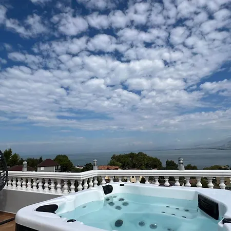 بيت ضيافة The Blue House