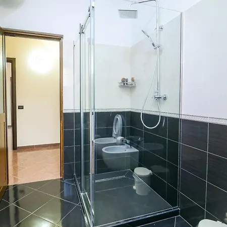 The Blue House بيت ضيافة *