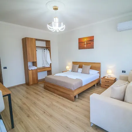 The Blue House * Široka