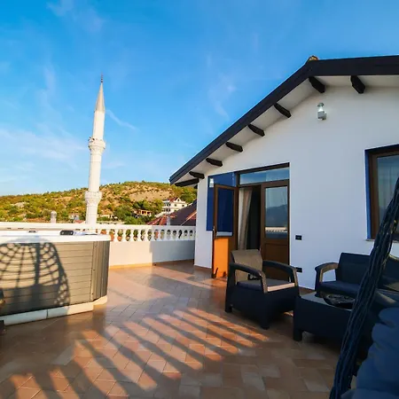 The Blue House Široka