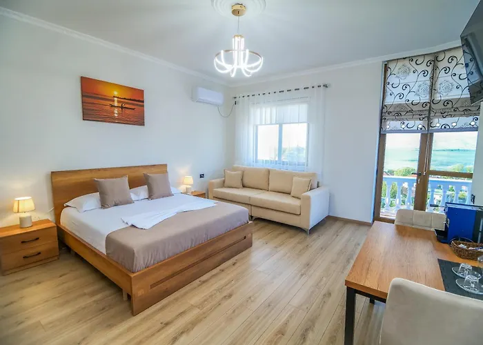 The Blue House Široka